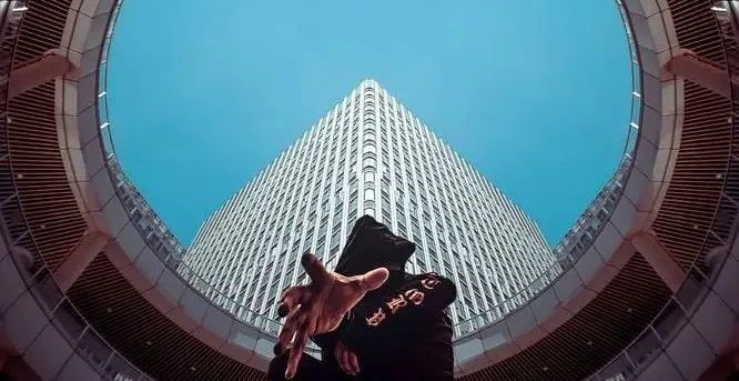 越來越多無限接近成功的人，選擇攻讀工商管理博士